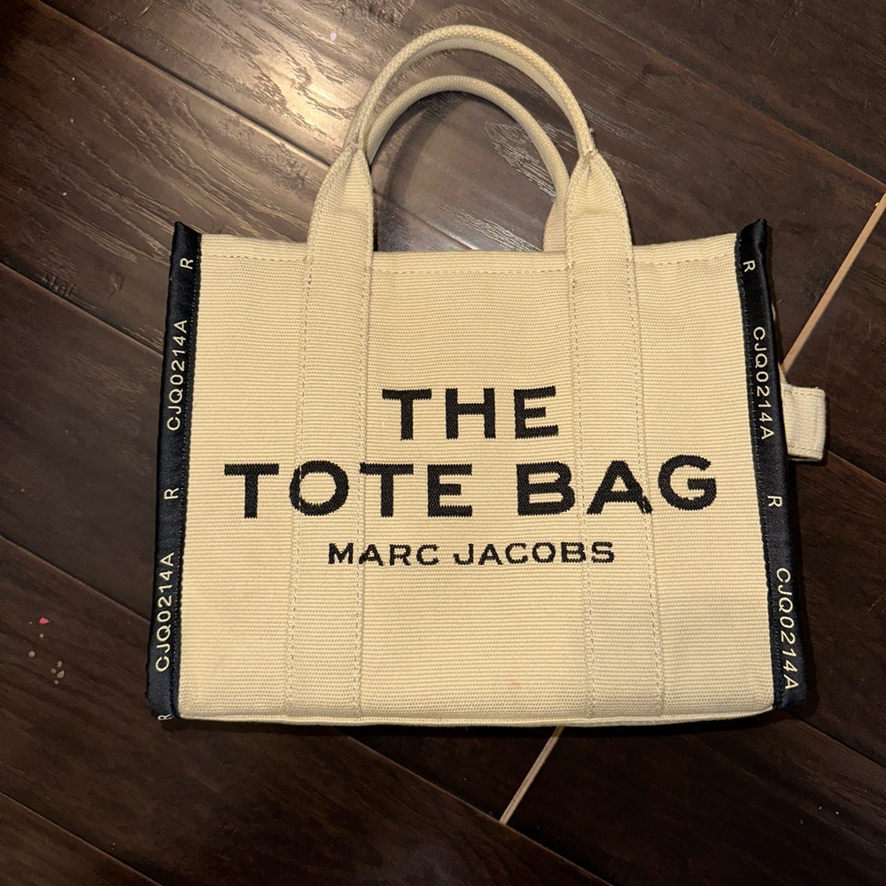 Marc Jacob’s tote medium bag